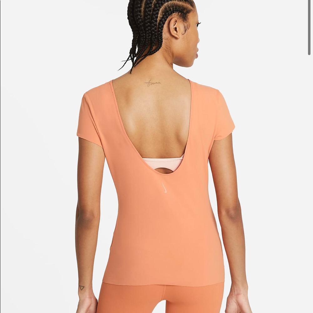 Nike Yoga Luxe short sleeve top - lavender